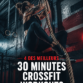 Femme s’entraînant au CrossFit dans une salle de sport