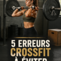 Femme s'entraînant en CrossFit avec de bonnes postures
