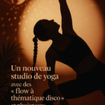 Un cours de yoga thématique disco dans un studio lumineux au Mile-End.