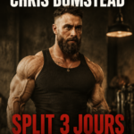 Femme s'entraînant avec des haltères selon le programme de Chris Bumstead