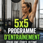 Femme réalisant un entraînement 5x5 dans une salle de sport.