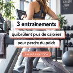 Femme souriante en train de faire un exercice de fitness pour brûler des calories.