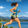 Femme courant sur un chemin, mettant en avant la posture correcte du bassin.