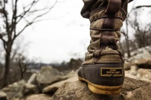 Korvex Gear chaussures trail sur sentier boueux